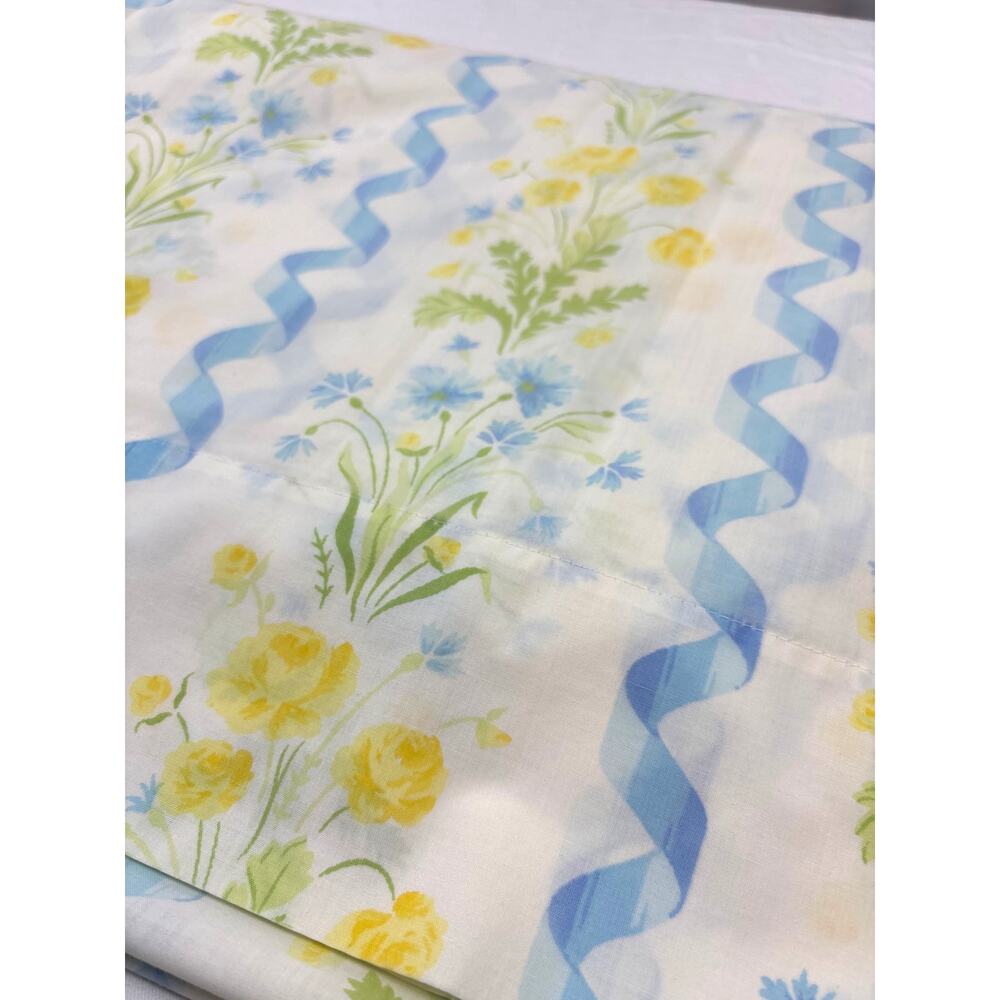 Vintage 1980s Wamsutta Queen FLAT Bedsheet Yellow Floral Blue Ribbon Design